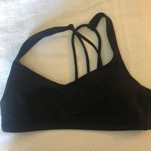 Lululemon free to be bra, sz 6. Black